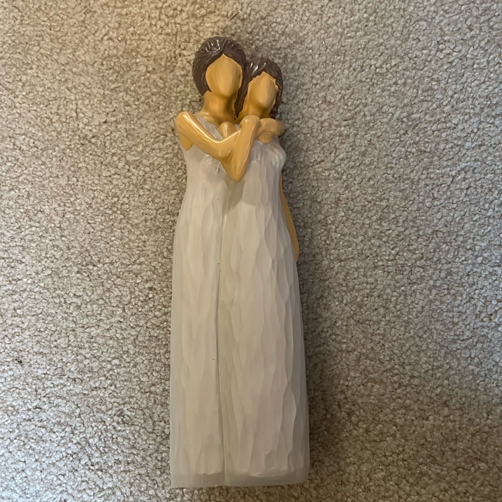 NWT! Mother Daughter Figurine